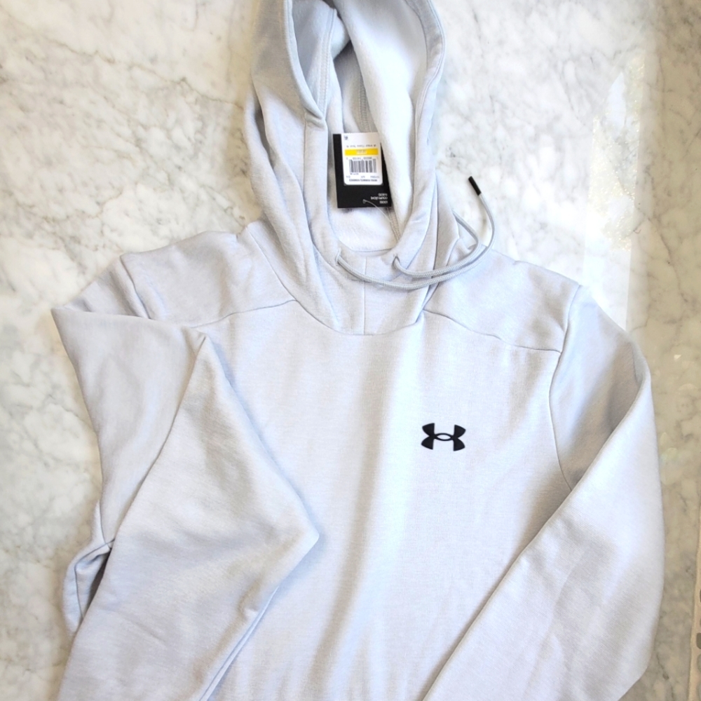 Under NWT men’s fleece twist hoodie medium
